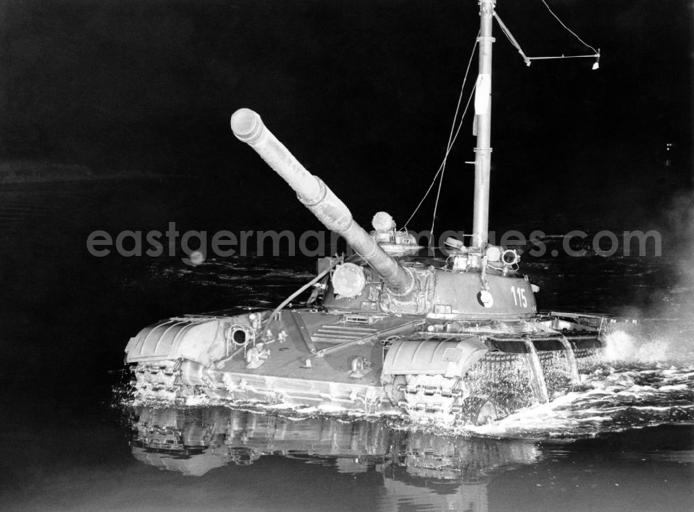 Aerial image at night Heinrichsberg - Practice drives at night by T72 tanks of the NVA of the GDR to cross the banks of the Elbe north of Heinrichsberg in Saxony-Anhalt