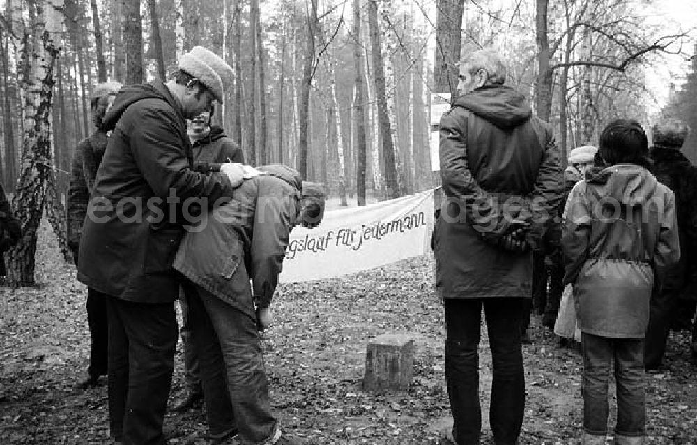 Eichwalde-Grünau/ Brandenburg: 28.02.1982 27. Orientierungswanderung von Neues Deutschland in Eichwalde-Grünau (Brandenburg) Umschlagnr.: 20