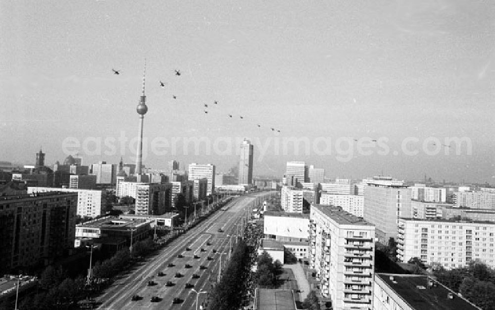 GDR photo archive: Berlin - 07.10.1979 Berlin 3