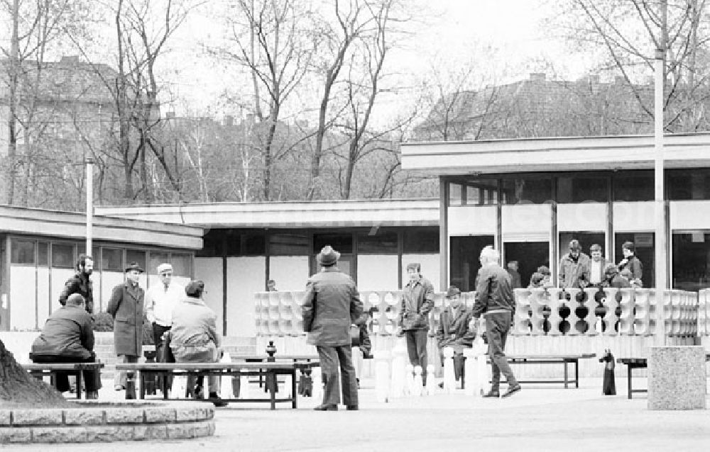 GDR photo archive: Berlin - Friedrichshain - 17.