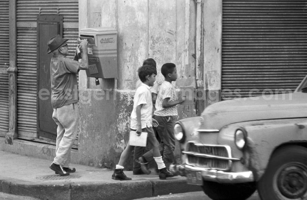 GDR image archive: Havanna - Alltag in der kubanischen Hauptstadt Havanna.