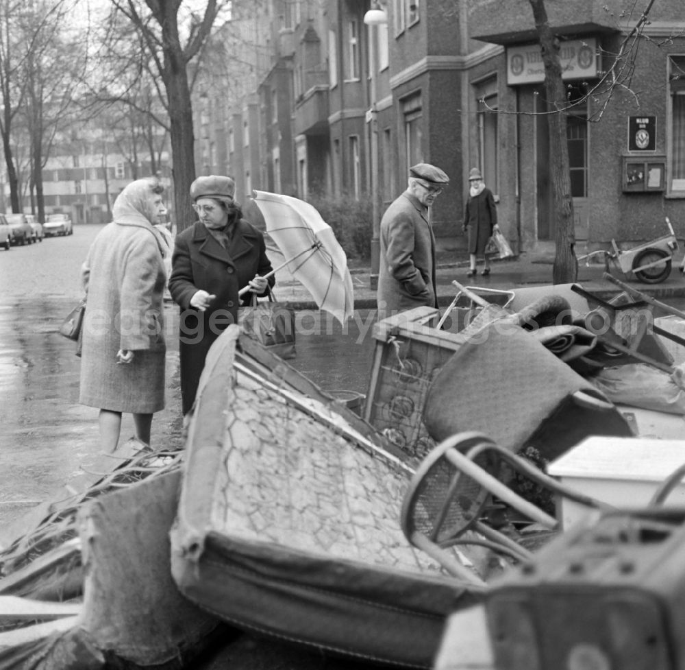 GDR photo archive: Berlin - A dumping ground for bulky waste in Berlin Eastberlin on the territory of the former GDR, German Democratic Republic