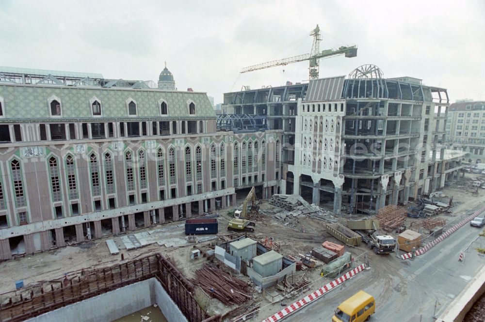 GDR picture archive: Berlin - Demolition of the Friedrichstadtpassagen in Berlin-Mitte