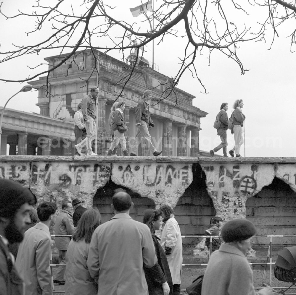 Berlin: Demolition of the Berlin Wall. In July 199