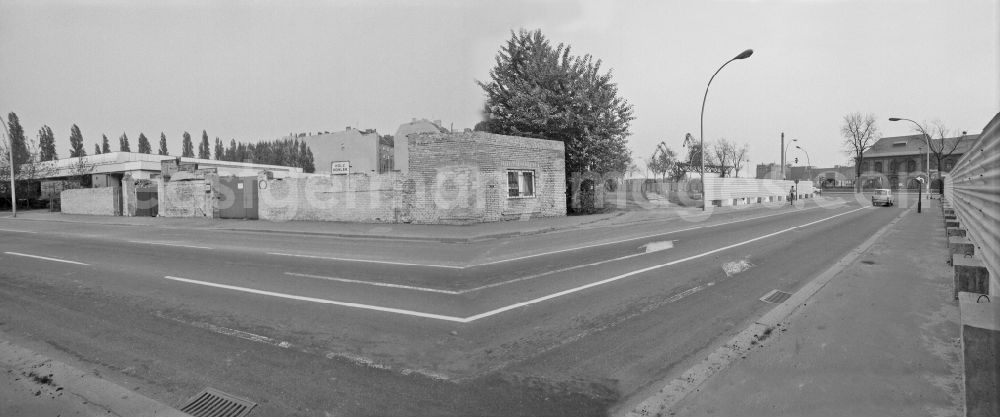 GDR photo archive: Berlin - Empty area of the demolition fallow for the creation of new housing on street Stralauer Allee - Bossestrasse in the district Friedrichshain in Berlin Eastberlin on the territory of the former GDR, German Democratic Republic