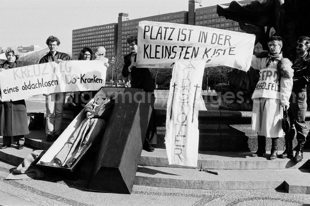 GDR photo archive: - Aids-Demo auf dem Alex Umschlagnummer: 731