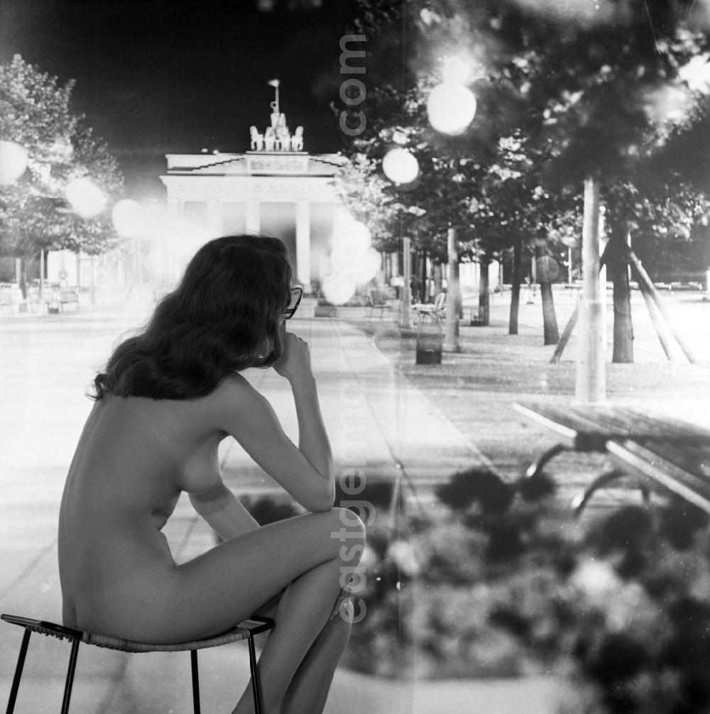 GDR image archive: Berlin - Nude of a young woman in Berlin, the former capital of the GDR, German Democratic Republic
