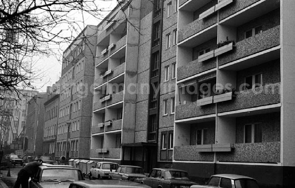 Berlin-Mitte: 15.12.1986 Altersgerechtes Wohnen in der Max-Beer-Straße in Berlin-Mitte Umschlagnr.: 1349