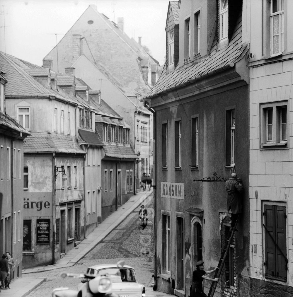 GDR picture archive: Annaberg-Buchholz - Old town area in Annaberg-Buchholz in the federal state of Saxony on the territory of the former GDR, German Democratic Republic