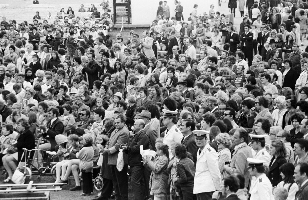 GDR picture archive: Erfurt - 15th Workers' Festival in Erfurt in the federal state of Thuringia on the territory of the former GDR, German Democratic Republic