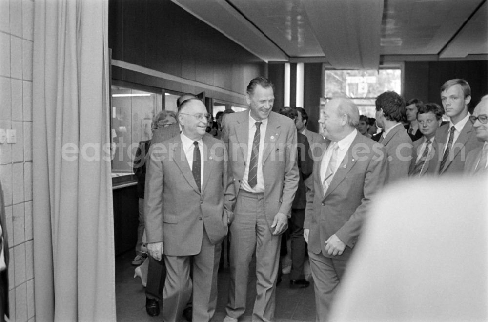 GDR photo archive: Magdeburg - Kurt Hager, highest cultural official in the SED Politburo, and Werner Eberlein, 1st Secretary of the SED Magdeburg District Leadership, visiting the 21st Workers' Festival in Magdeburg, Saxony-Anhalt in the territory of the former GDR, German Democratic Republic