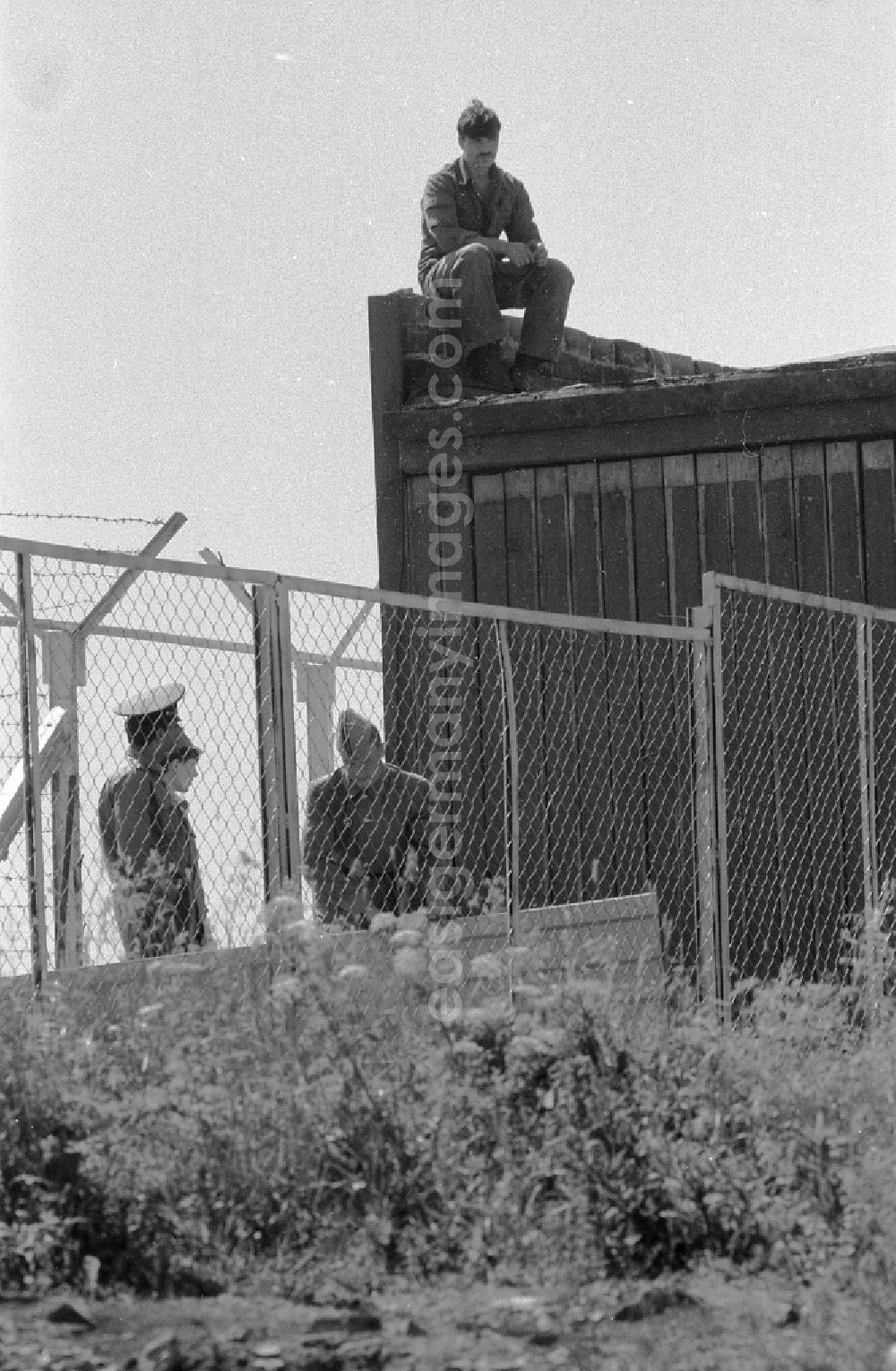 Schierke: Dissolution and withdrawal work in the object of the military base of the listening post of the Red Army - GSSD (Group of Soviet Armed Forces in Germany) on the plateau of the Brocken summit in Schierke in the state of Saxony-Anhalt in the area of the former GDR, German Democratic Republic
