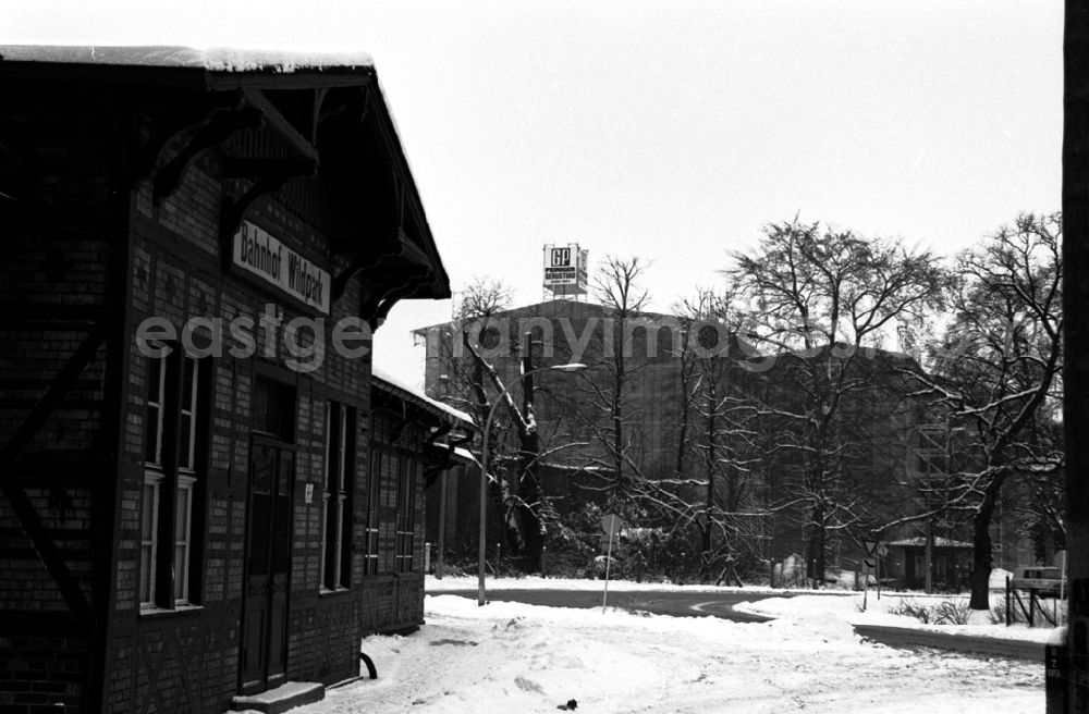 GDR photo archive: - Aufnahmen vom Kaiserbahnhof in Wildpark Umschlagnummer: 718