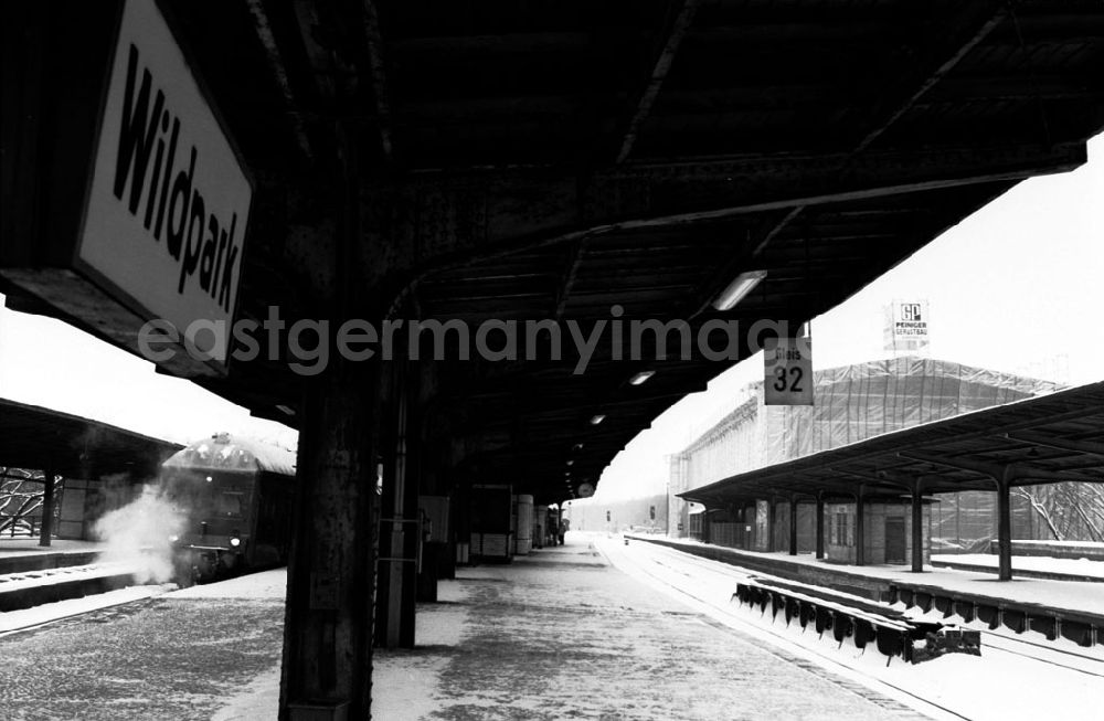 GDR photo archive: - Aufnahmen vom Kaiserbahnhof in Wildpark Umschlagnummer: 718