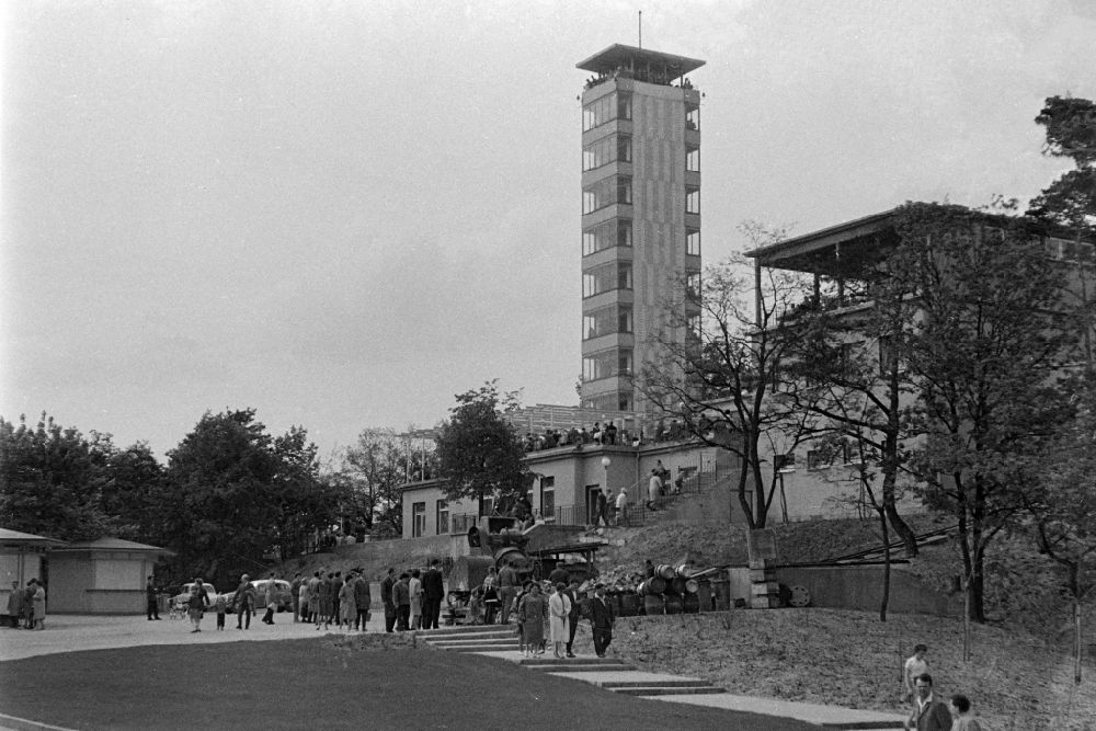 GDR picture archive: Berlin - Structure of the observation tower on street Strasse zum Mueggelturm in the district Gruenau in Berlin Eastberlin on the territory of the former GDR, German Democratic Republic
