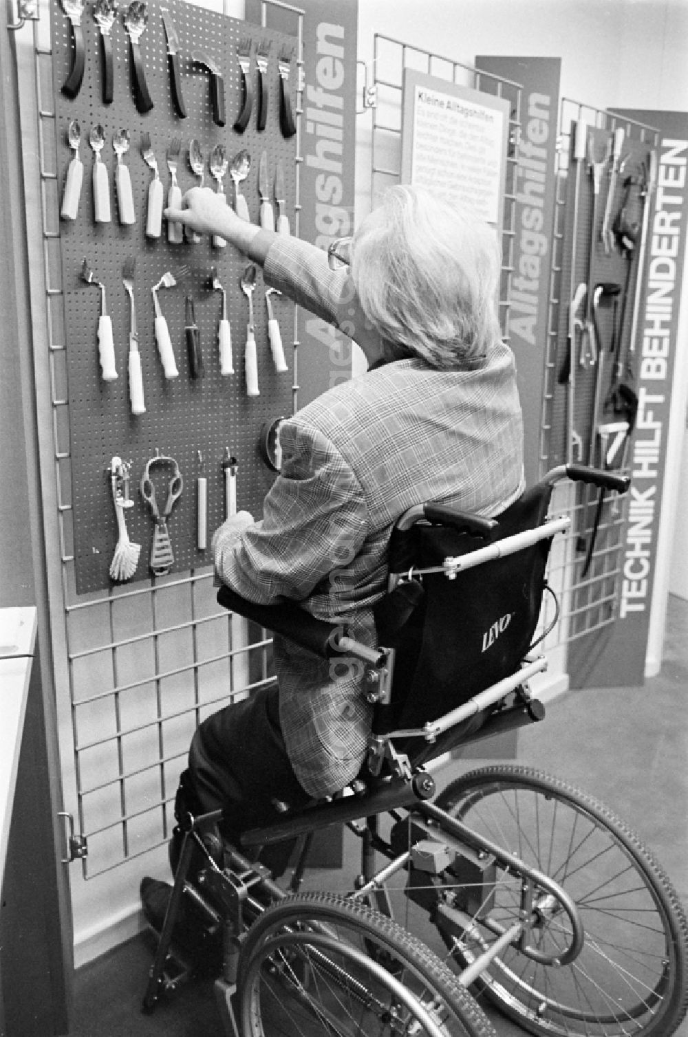 GDR image archive: Berlin - Exhibition Technology for the Disabled in Berlin-Tegel