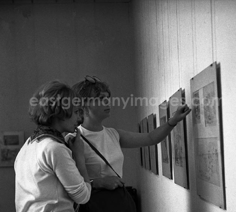 GDR photo archive: Berlin - Ausstellung in der Galerie im Turm Elisabeth.