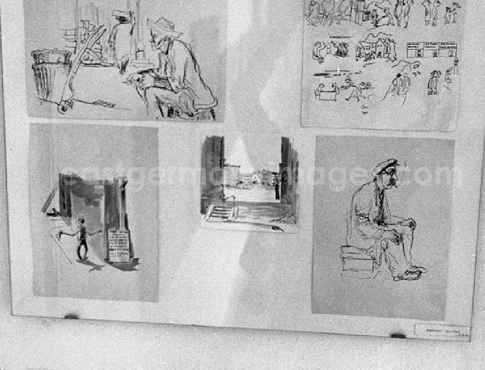 GDR picture archive: Berlin - Ausstellung in der Galerie im Turm Elisabeth.