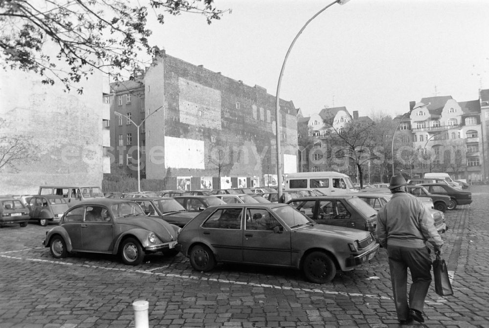 GDR photo archive: Berlin - WestBerlin- cars parked on the side of the road