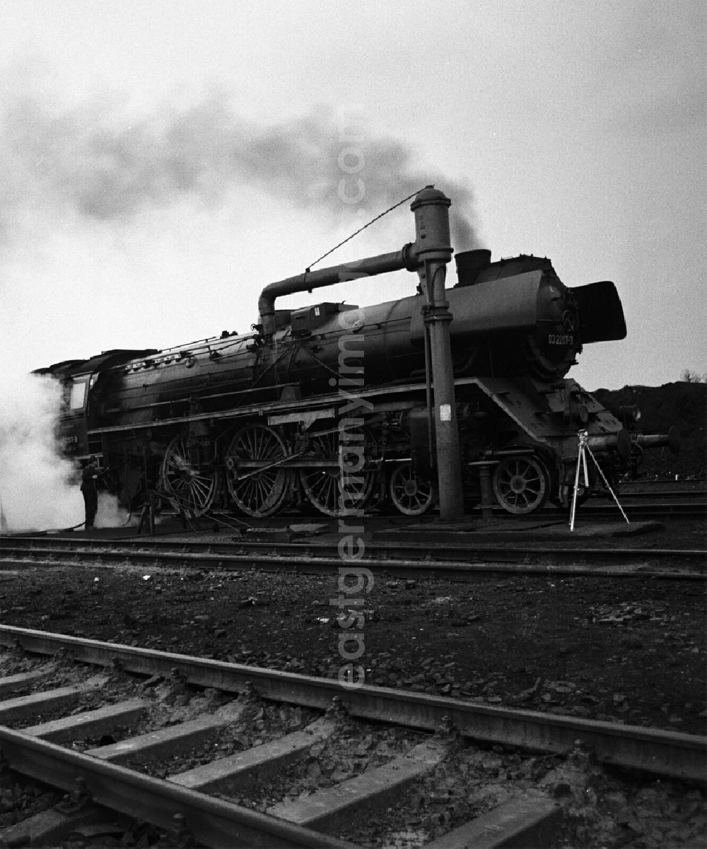 GDR picture archive: Halberstadt - Lokomotive 03 2