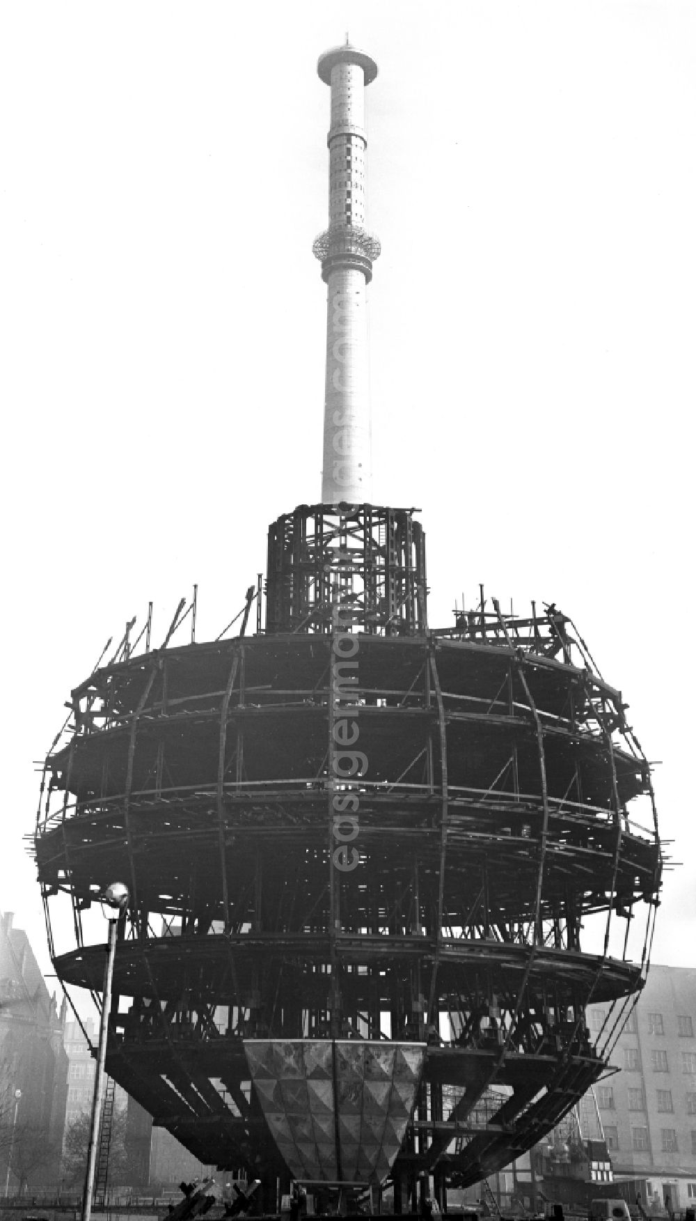 GDR image archive: Berlin - Construction on the sliding core of the Berlin TV Tower in the district Mitte in Berlin, the former capital of the GDR, German Democratic Republic