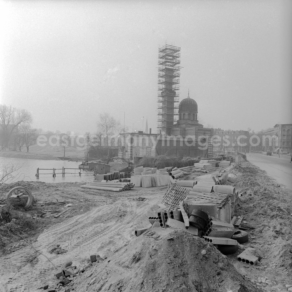 GDR picture archive: Potsdam - Construction work on the former steam engine house for Sanssouci - also called pump house in Potsdam in the federal state Brandenburg on the territory of the former GDR, German Democratic Republic
