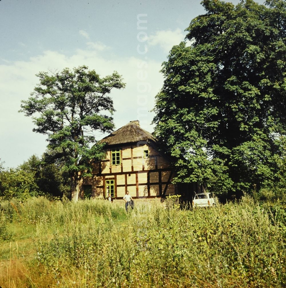 Boek: Building of an old historic farmhouse on Boecker Schlamm in Boek in the state Mecklenburg-Western Pomerania on the territory of the former GDR, German Democratic Republic