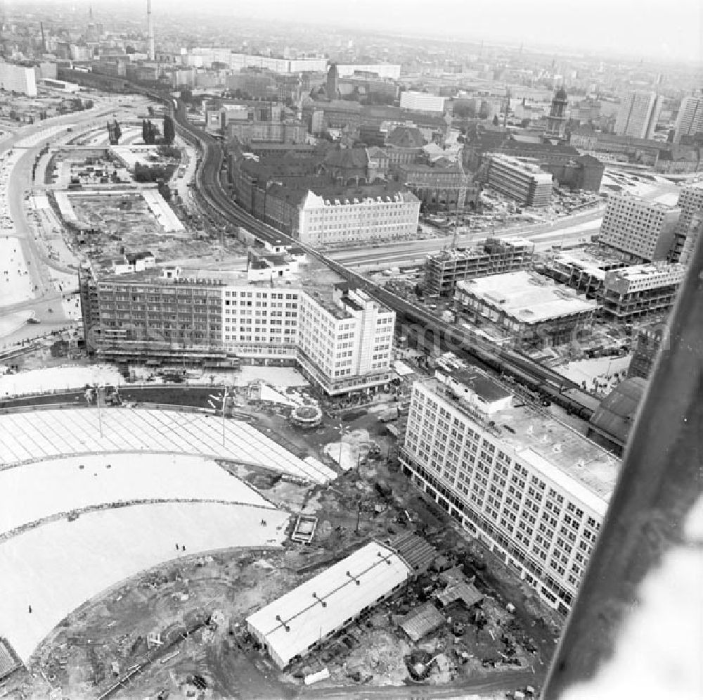 Berlin: August 1969 Bauplatz Stadtzentrum