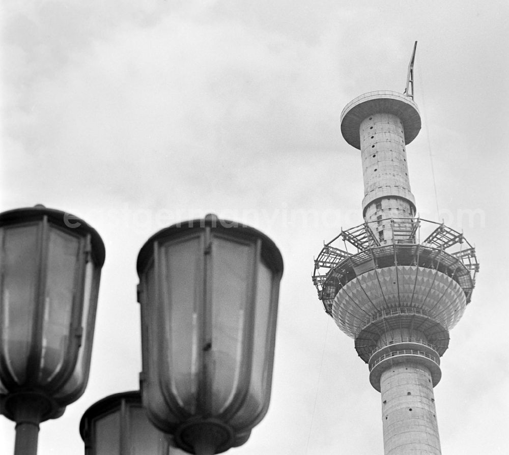 GDR picture archive: Berlin - Assembly of the segments of the sphere / dome on the Berlin TV tower in the district Mitte in Berlin, the former capital of the GDR, German Democratic Republic