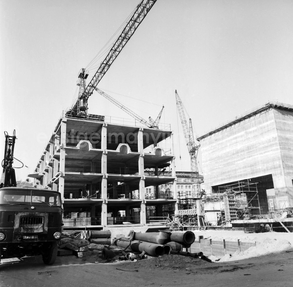 GDR photo archive: Berlin - Construction site for the new building of the Friedrichstadt Palast in Berlin, the former capital of the GDR, the German Democratic Republic