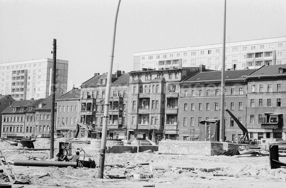 GDR image archive: Berlin - Building site to the new building of the street to old Friedrich's field formerly street of the freeing in the district bright mountain in Berlin, the former capital of the GDR, German democratic republic