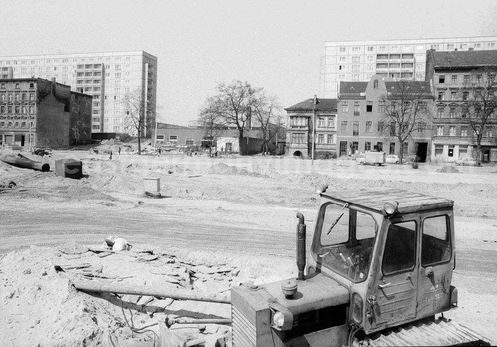 GDR picture archive: Berlin - Building site to the new building of the street to old Friedrich's field formerly street of the freeing in the district bright mountain in Berlin, the former capital of the GDR, German democratic republic