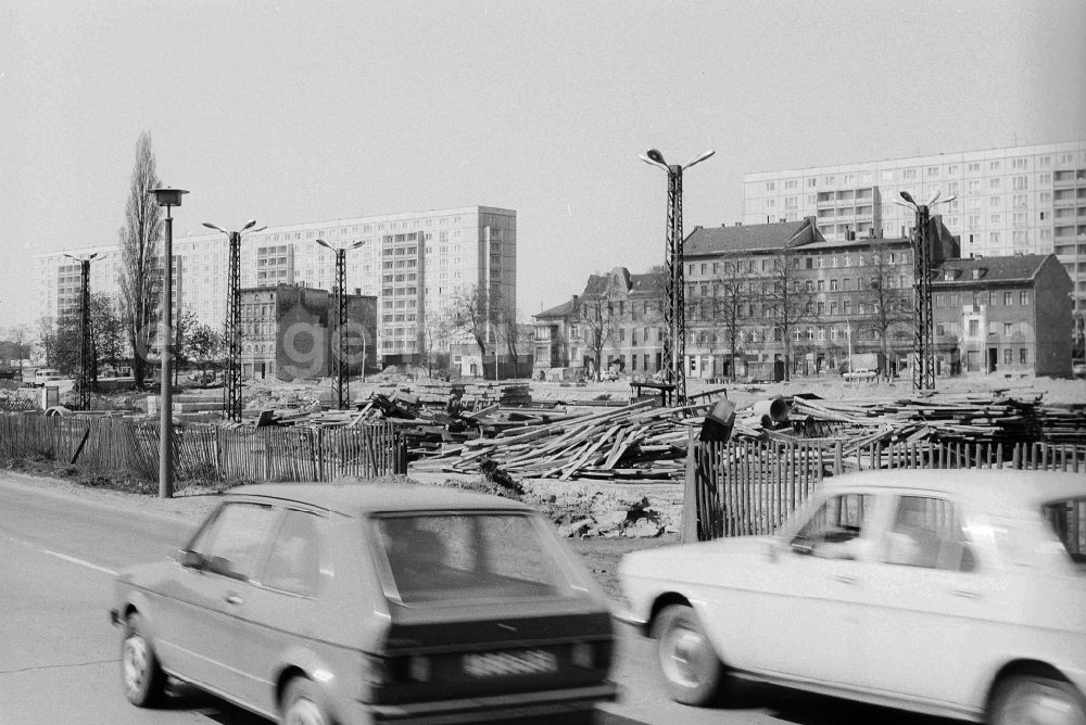 GDR photo archive: Berlin - Building site to the new building of the street to old Friedrich's field formerly street of the freeing in the district Lichtenberg in Berlin, the former capital of the GDR, German democratic republic