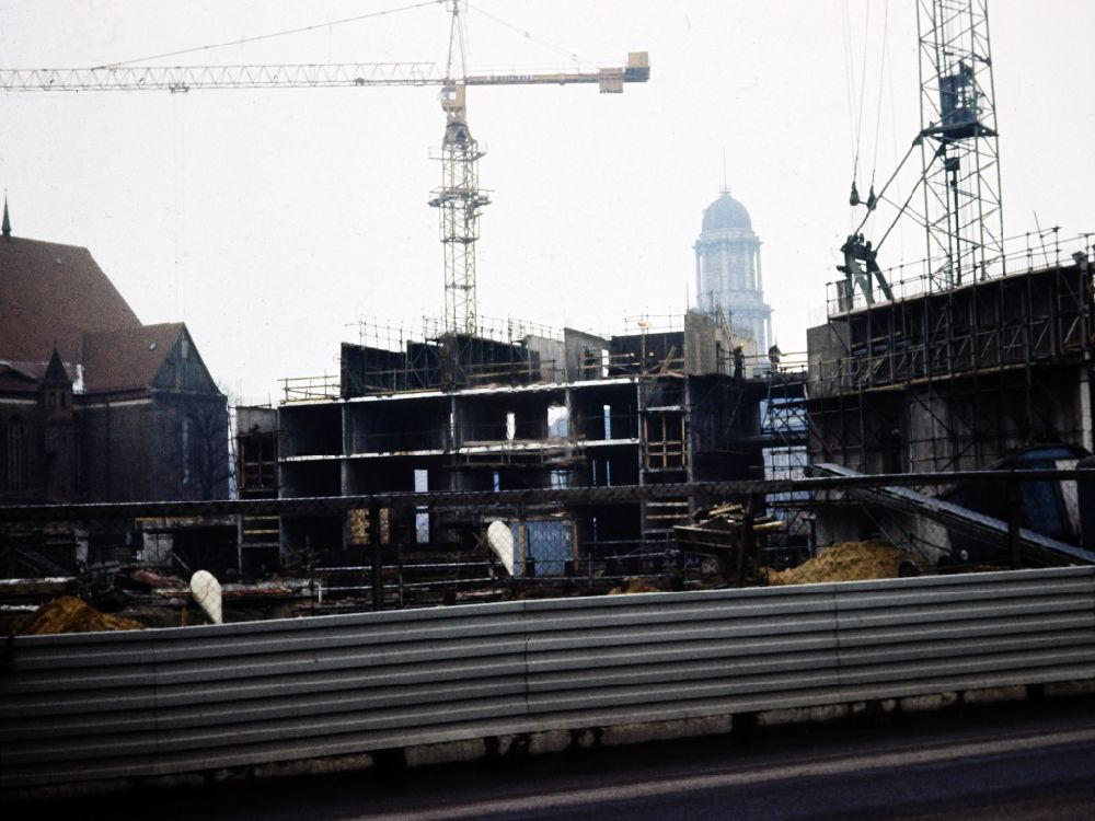 GDR picture archive: Berlin - Construction site for the new construction and reconstruction of the historic Nikolaiviertel on Rathausstrasse in the Mitte district of Berlin East Berlin in the area of the former GDR, German Democratic Republic
