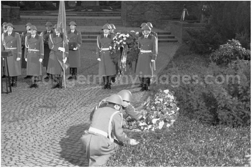 Berlin: 17.12.1986 Beisetzung von P. Verner in Berlin- Friedrichsfelde mit der 1. Parteiführung.