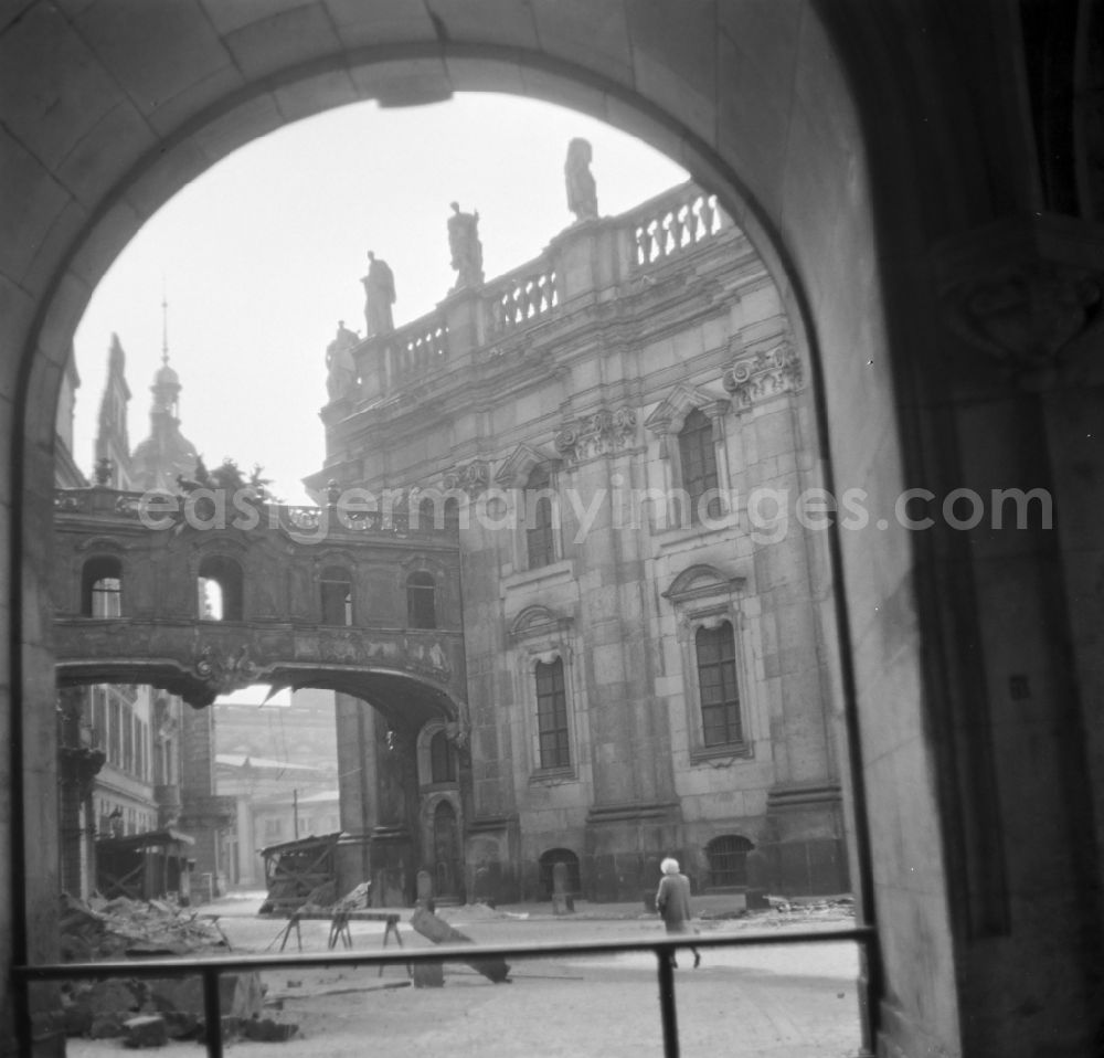 GDR photo archive: Dresden - Palais des Schloss with transition to the Schlosskirche in the district Altstadt in Dresden in the state Saxony in the area of the former GDR, German Democratic Republic