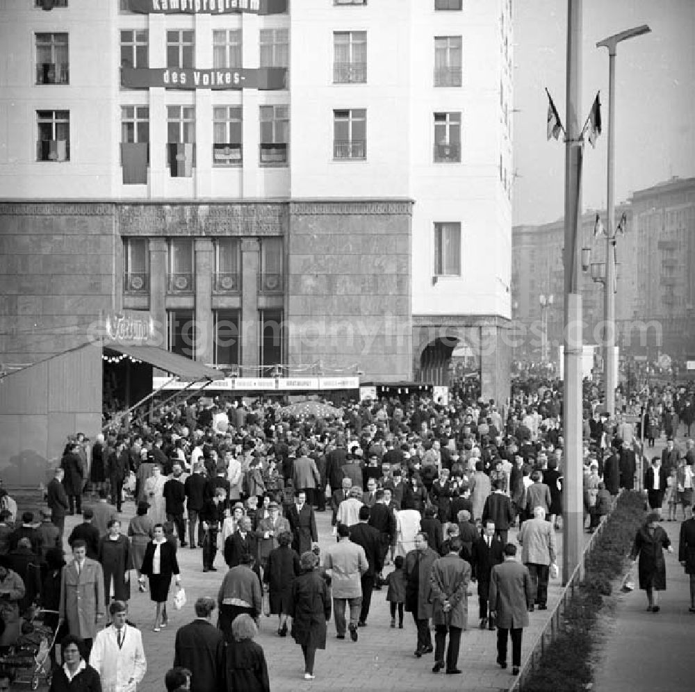 GDR image archive: Berlin - 07. 1