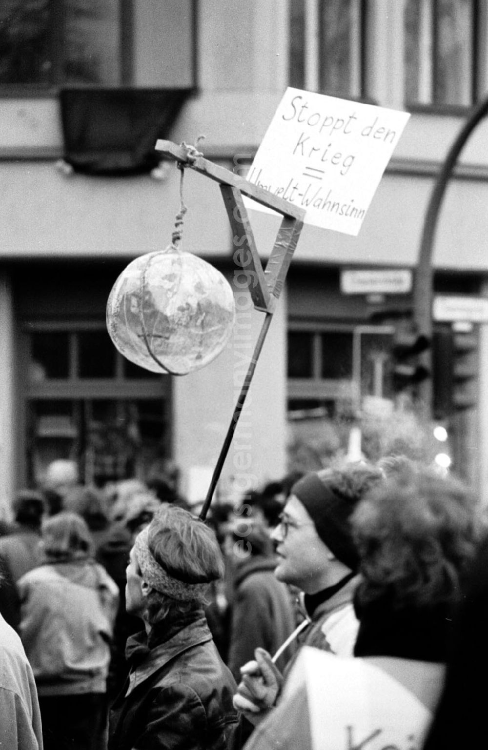 GDR image archive: Berlin - Berlin Demo gegen Golfkrieg, Oranienplatz (Kreuzberg) und Alex (Mitte) 26.
