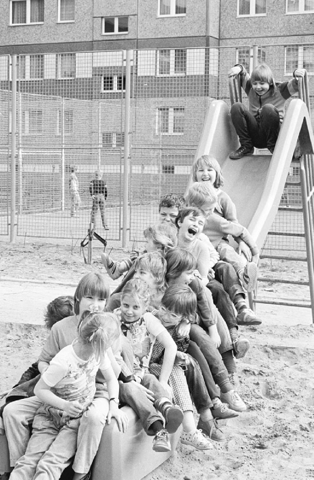 GDR photo archive: Berlin - Hohenschönhausen - 13.