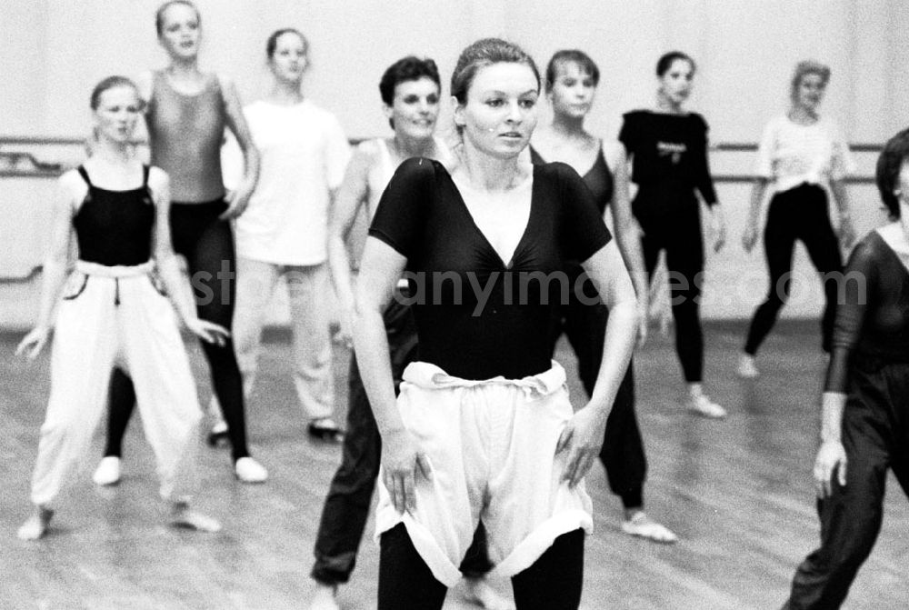 GDR photo archive: Berlin - Berlin Probeaufnahmen Ballettschule Berlin 16.08.9
