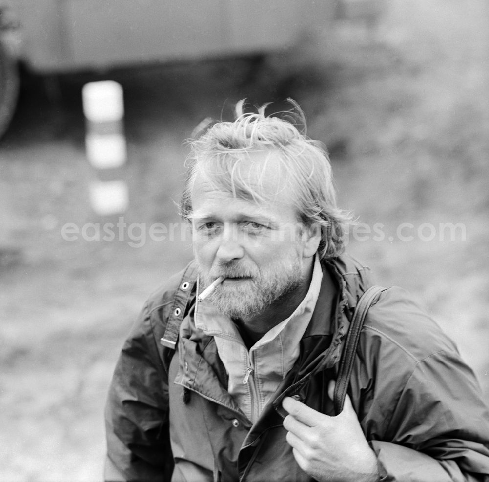 GDR photo archive: Peenemünde - The press photographer and journalist Lothar Willmann in Peenemuende in the federal state Mecklenburg-West Pomerania in the area of the former GDR, German democratic republic