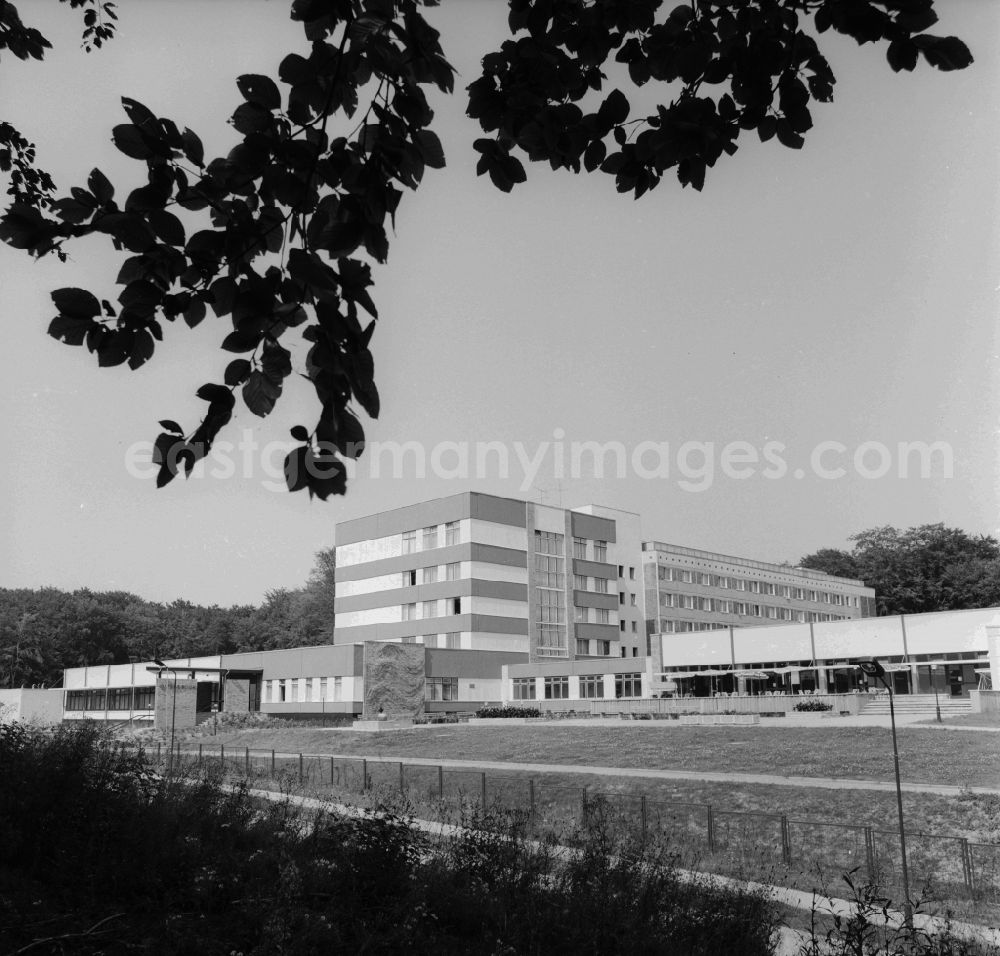 GDR picture archive: Ückeritz - Overlooking the NVA Recreational house Ostseeblick in Ueckeritz in Mecklenburg-Western Pomerania in the field of the former GDR, German Democratic Republic
