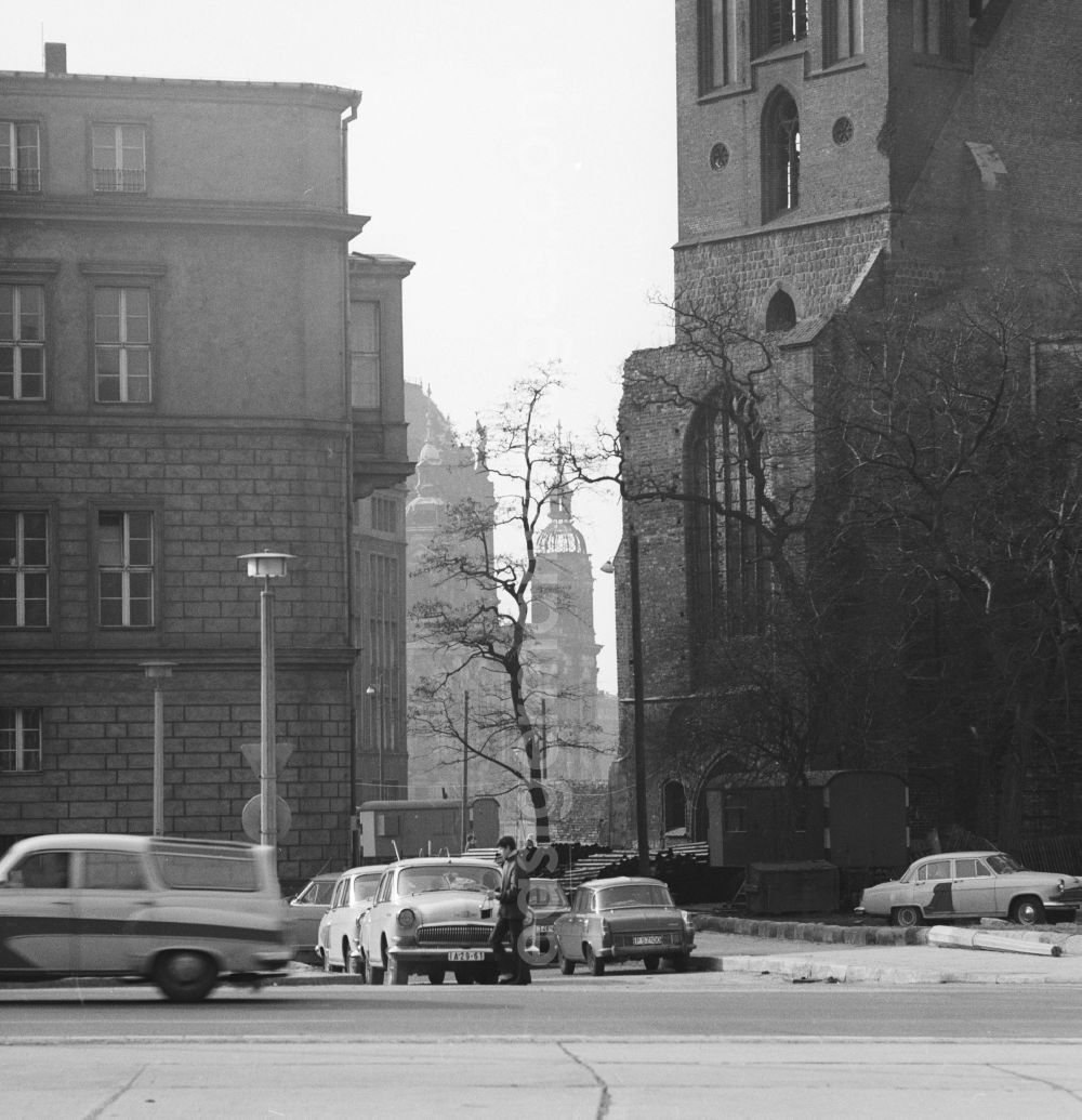 GDR picture archive: Berlin - Looking past the St. Nicholas Church in the direction of Berlin Cathedral in Berlin