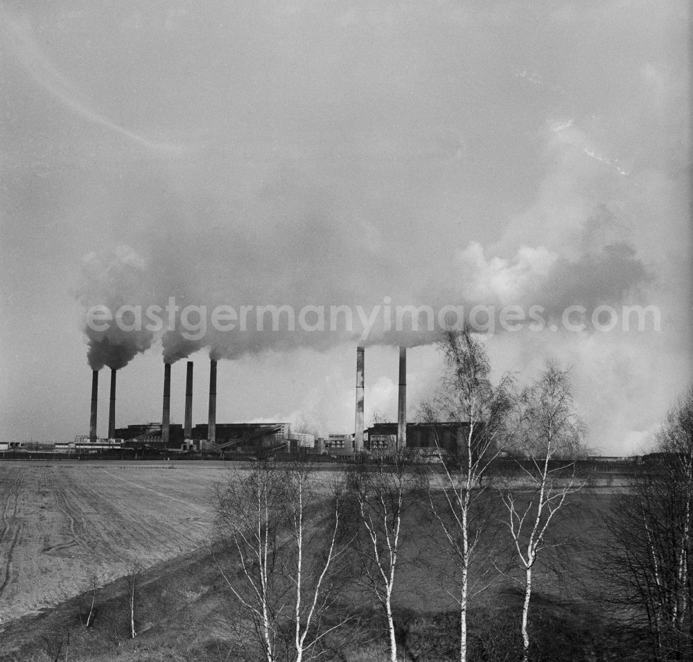 GDR image archive: Lübbenau - Vetschau - The power plant Lübbenau - Vetschau was a lignite power plant in present-day Brandenburg. In 1996 the power plant was shut down and it began the dismantling of the plant
