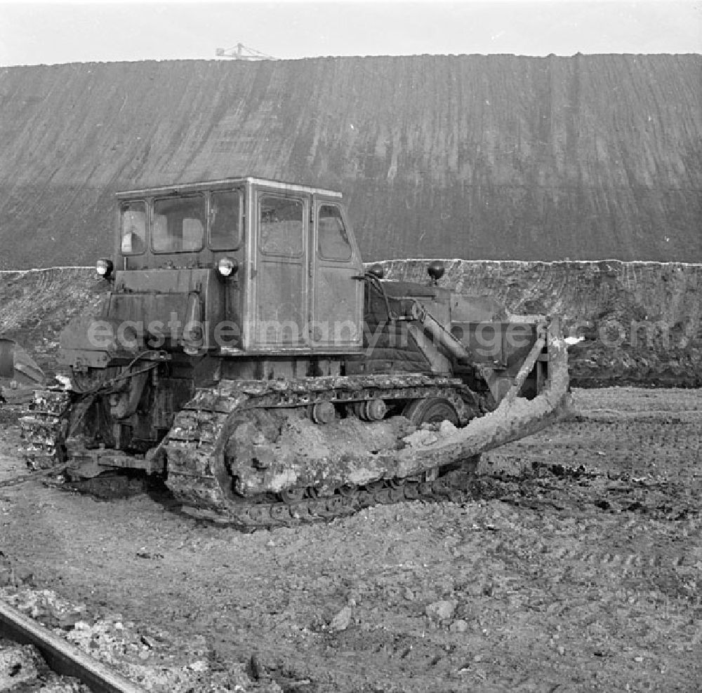 GDR photo archive: unbekannt - Dezember 1969 Braunkohletagebau