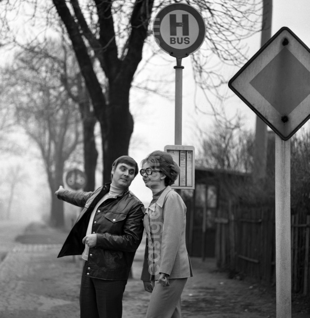 GDR image archive: Berlin - Passengers getting on and off at a bus stop trolleybus in the district Friedrichshain in Berlin, the former capital of the GDR, German Democratic Republic