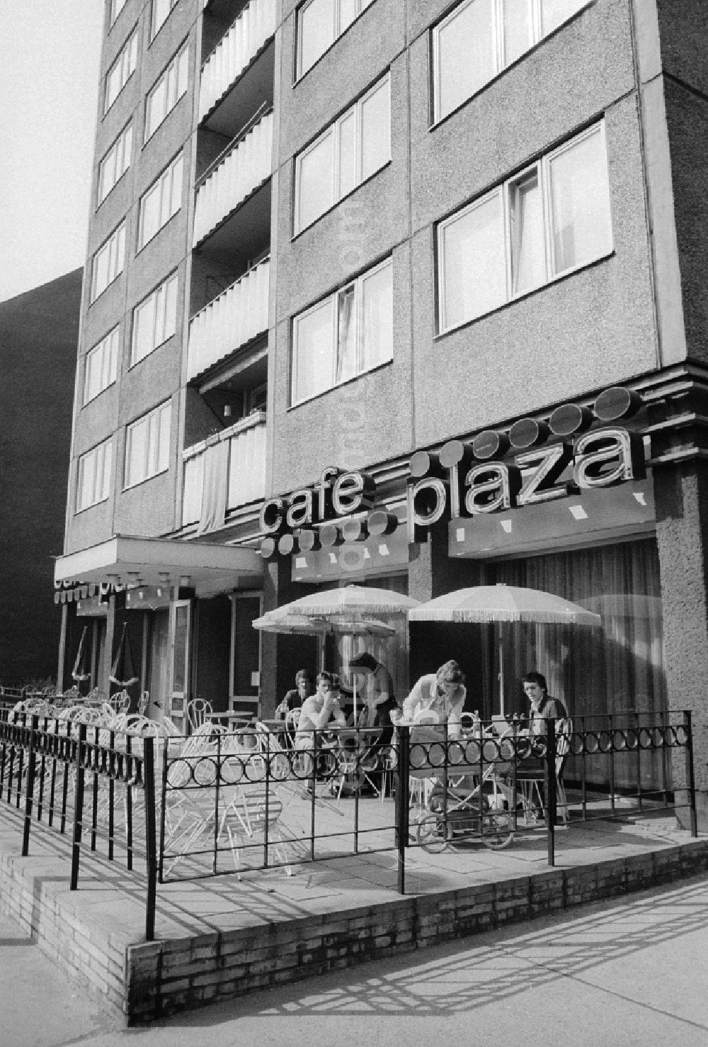 Berlin: The cafe petite fleur the HO (trading organisation) in the Street Pariser Kommune in Berlin, the former capital of the GDR, German democratic republic