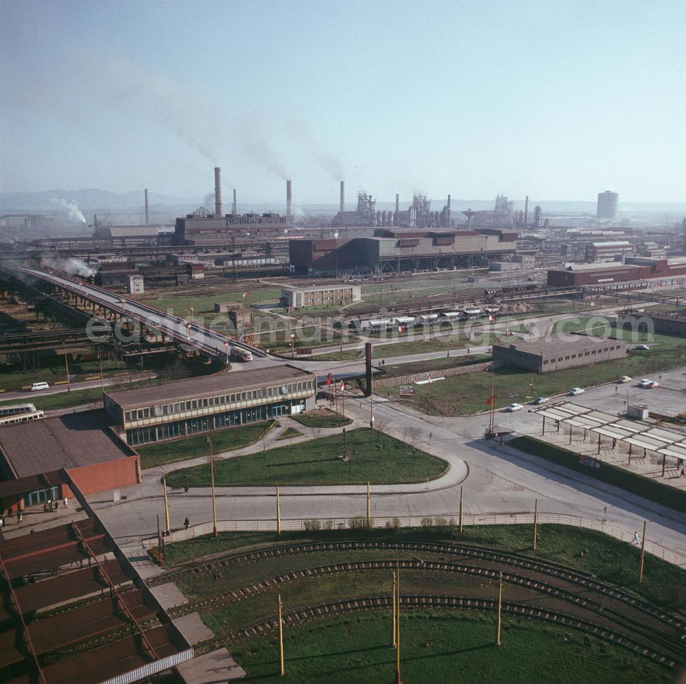 GDR photo archive: Kosice - Blick auf das 1959 als Volkseigener Betrieb gegründete Stahlwerk der ostslowakischen Stadt Kosice.