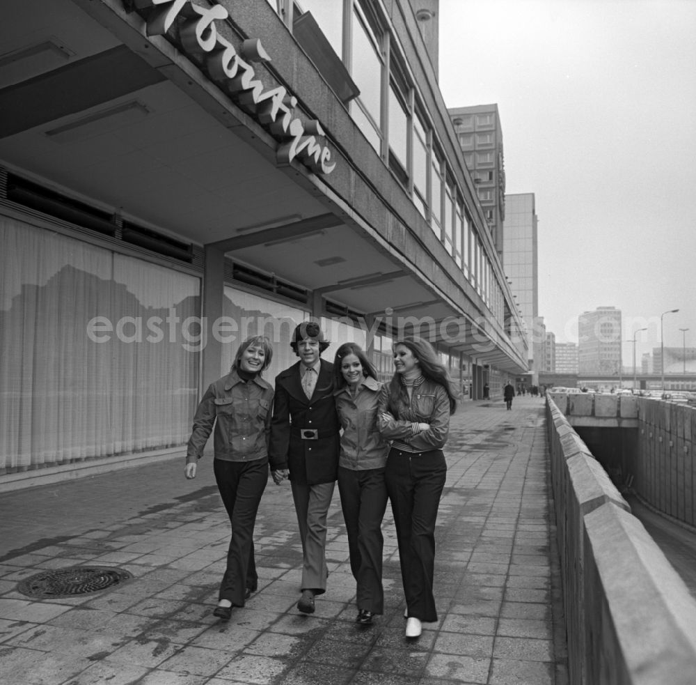 GDR image archive: Berlin - Young womans presents current women's fashion collection the autumn collection in Berlin, the former capital of the GDR, German Democratic Republic