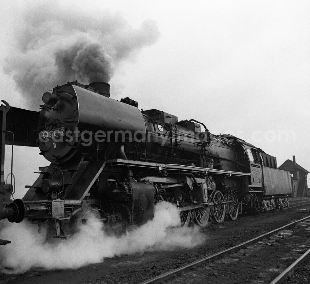 GDR picture archive: Halberstadt - Steam locomotives - operating by Deutsche Reichsbahn - series 50 36